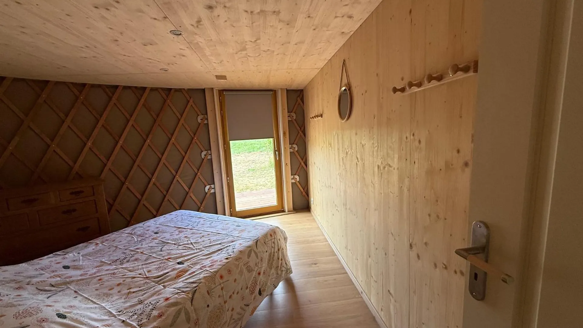 Nouveau !!!! Yourte Contemporaine Arzano