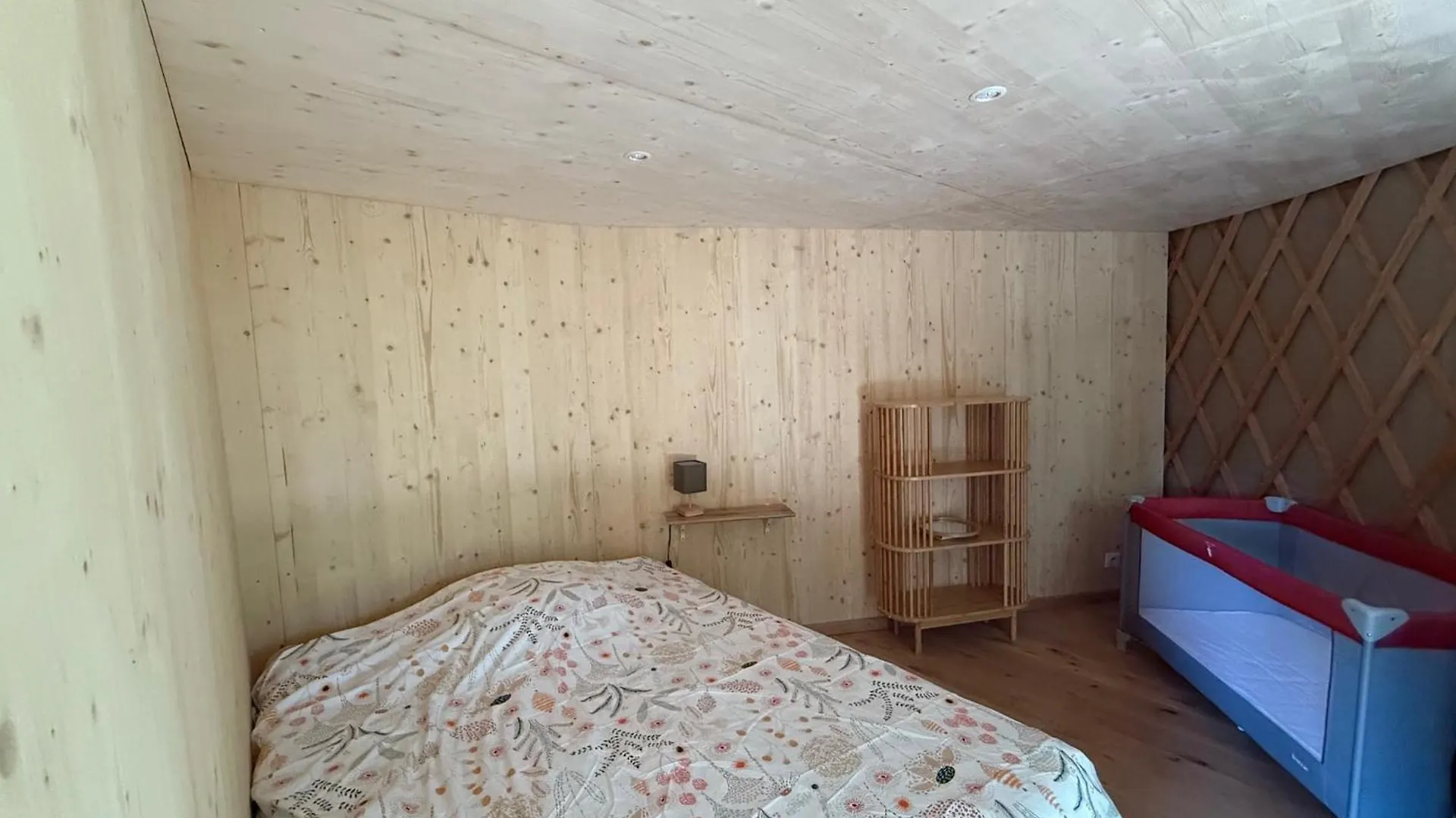 Nouveau !!!! Yourte Contemporaine Arzano Semesterbostad