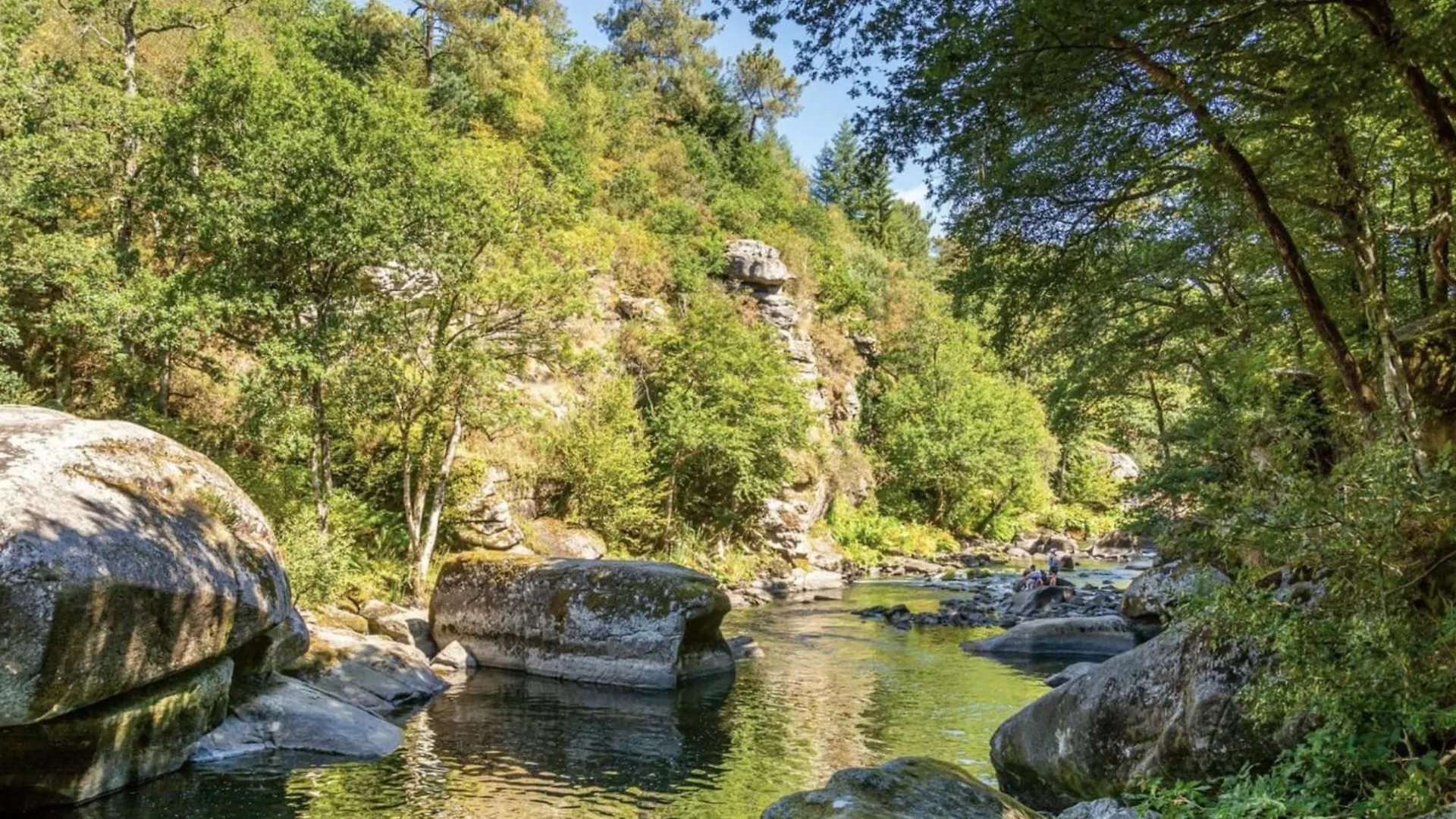 Semesterbostad Nouveau !!!! Yourte Contemporaine Arzano Frankrike